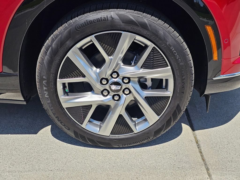 New 2026 Cadillac Optiq Luxury 1 RWD image 9