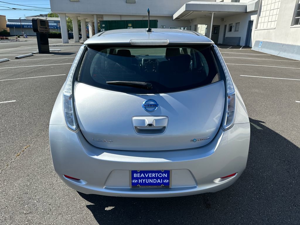 Used 2014 Nissan Leaf S w/ Charge Package FWD image 5