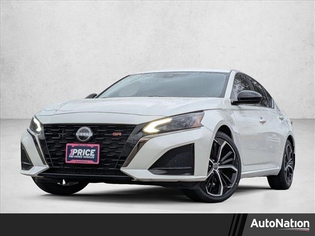 Used 2024 Nissan Altima 2.5 SR w/ SR Premium Package image 1