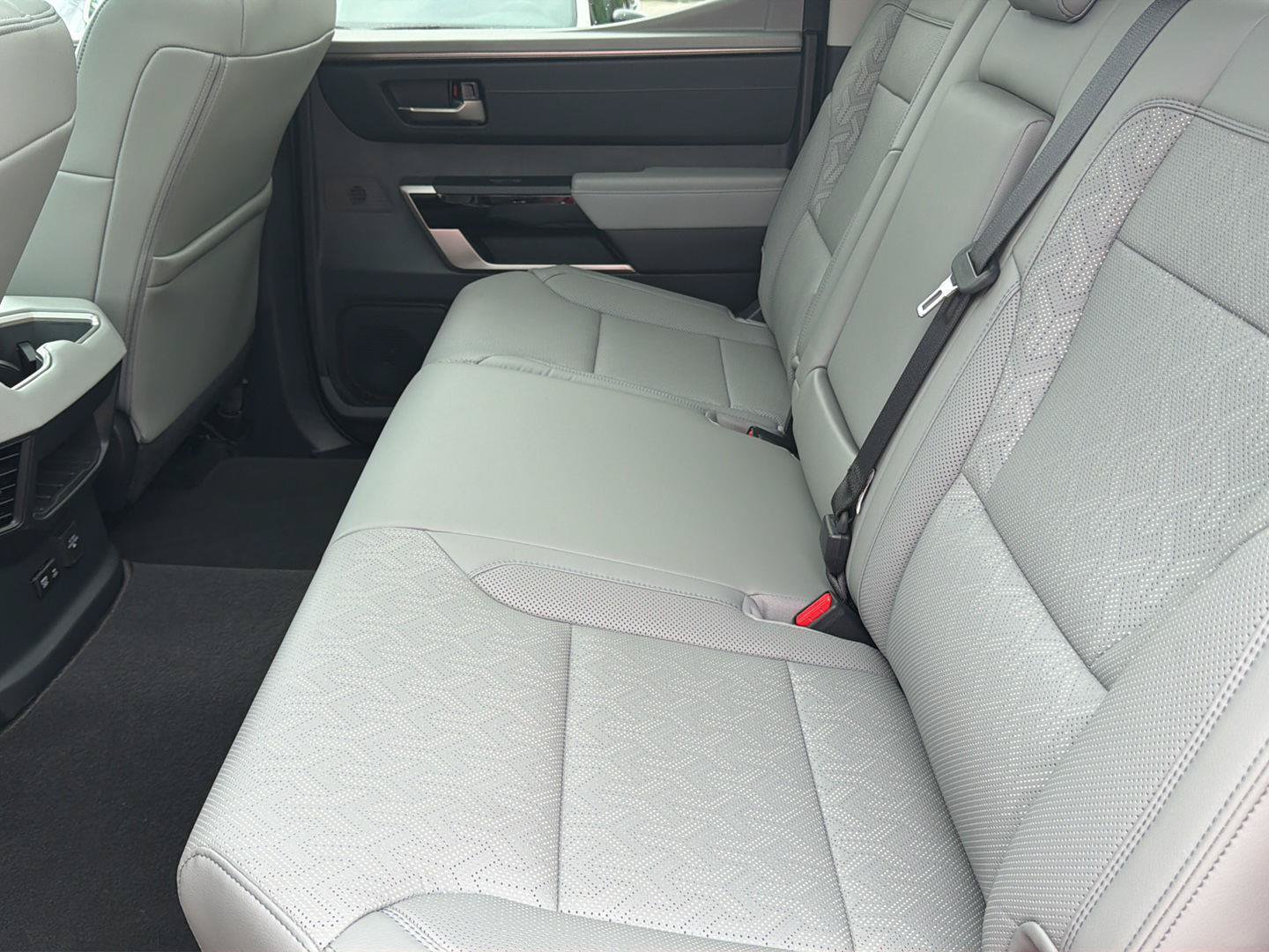 Used 2023 Toyota Tundra Limited AWD/4WD image 24