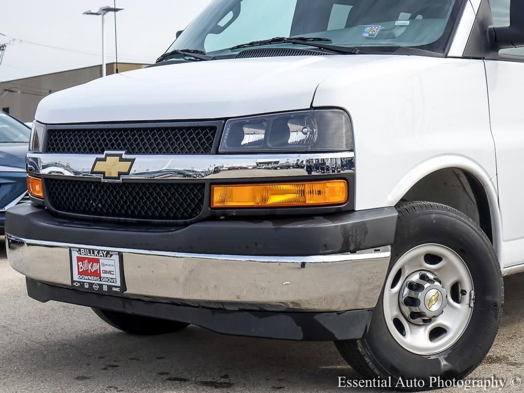 Used 2024 Chevrolet Express 3500 LT w/ LT Preferred Equipment Group image 3