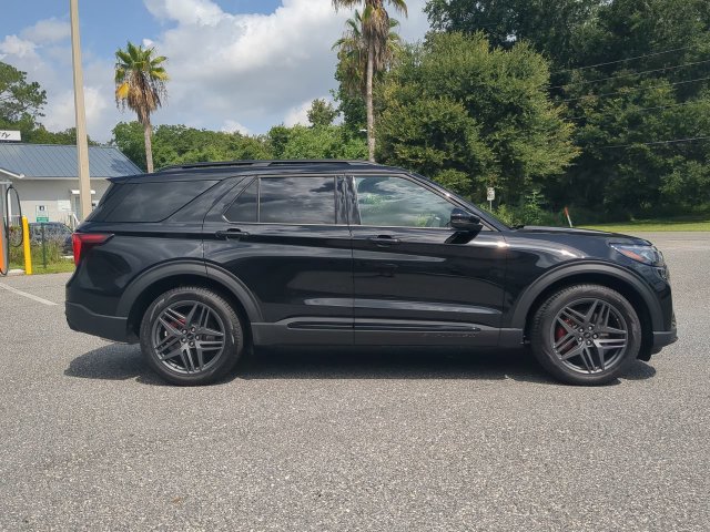 New 2026 Ford Explorer ST RWD image 4