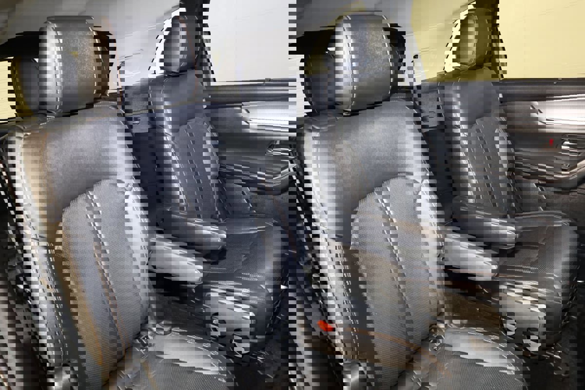 Used 2024 MAZDA CX-90 Plug-In Hybrid w/ Premium Pkg image 43