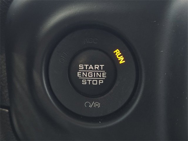 Used 2020 Jeep Wrangler Unlimited Sahara image 24