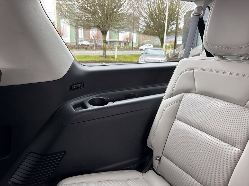 Used 2025 Lincoln Navigator L Reserve image 50