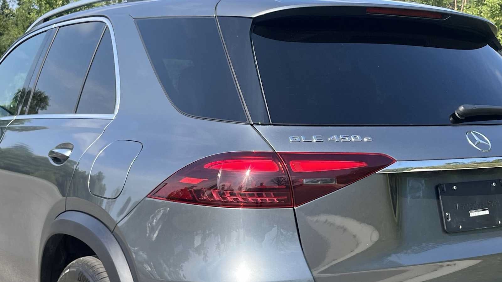 Certified 2025 Mercedes-Benz GLE 450e 4MATIC image 17