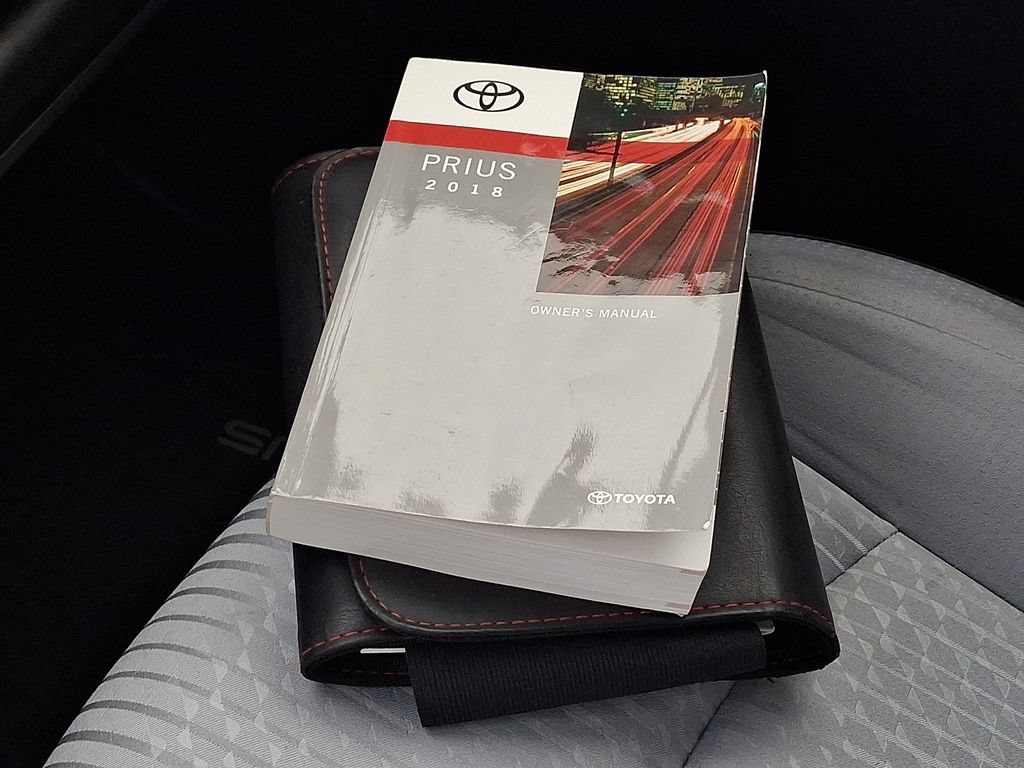 Certified 2018 Toyota Prius Three FWD image 25