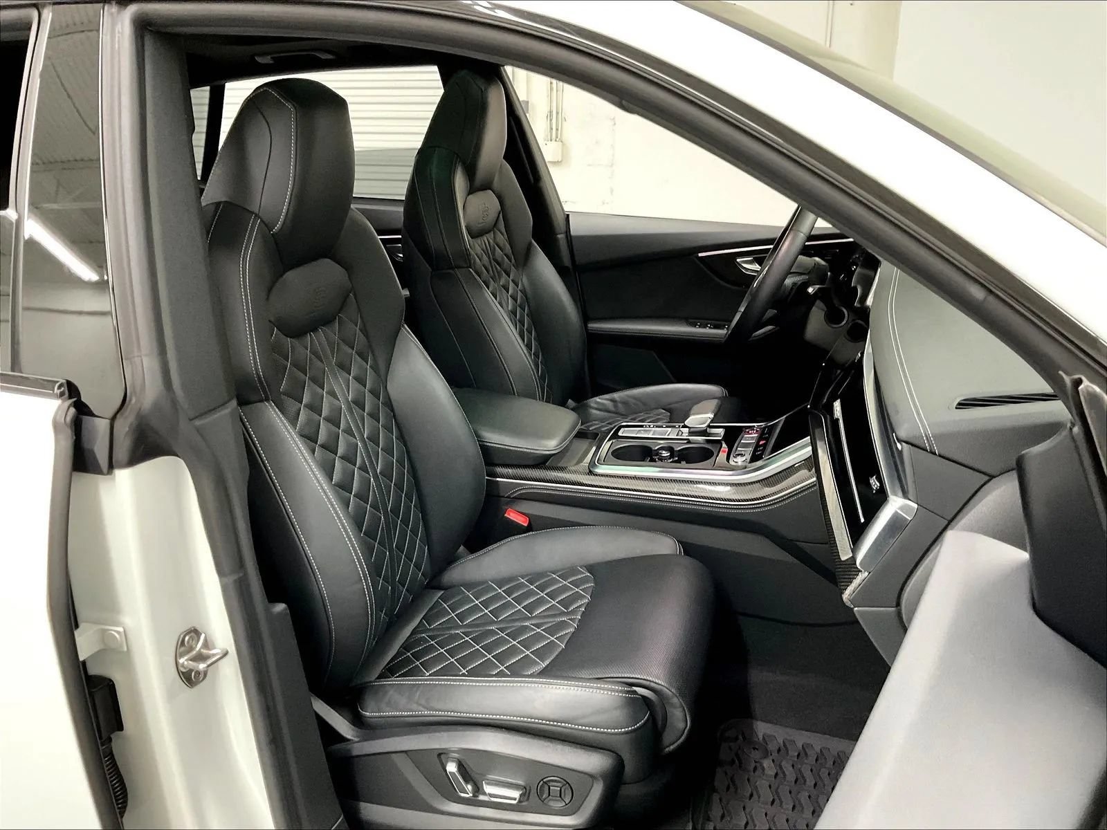 Used 2023 Audi SQ8 Premium Plus AWD/4WD image 12