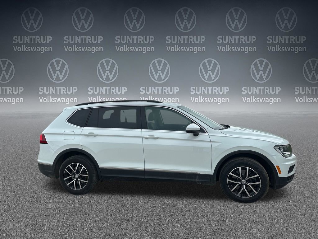 Used 2021 Volkswagen Tiguan SE w/ Panoramic Sunroof Package FWD image 39