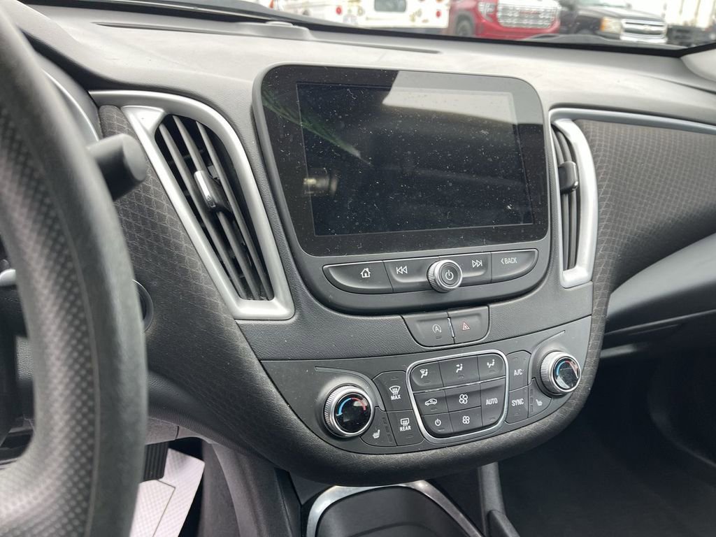 Used 2023 Chevrolet Malibu LT image 5