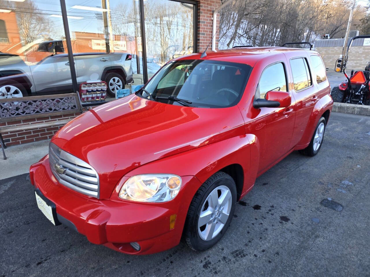 Used 2010 Chevrolet HHR LT image 1