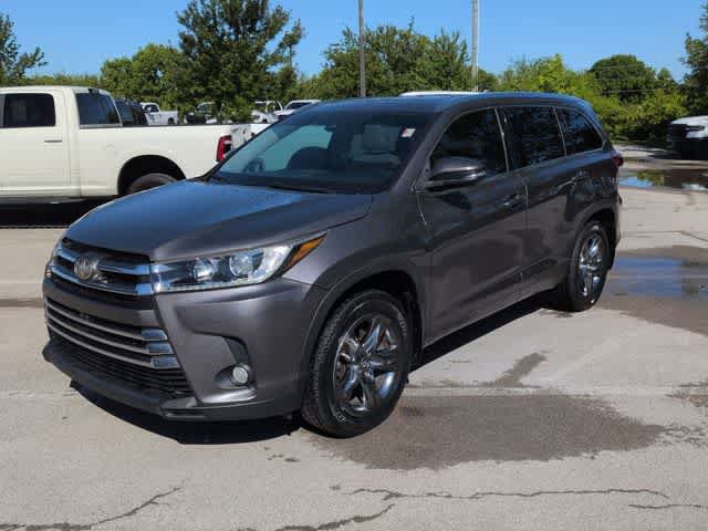 Used 2017 Toyota Highlander Limited Platinum AWD/4WD image 4