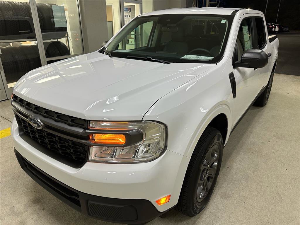 Certified 2024 Ford Maverick XLT image 3