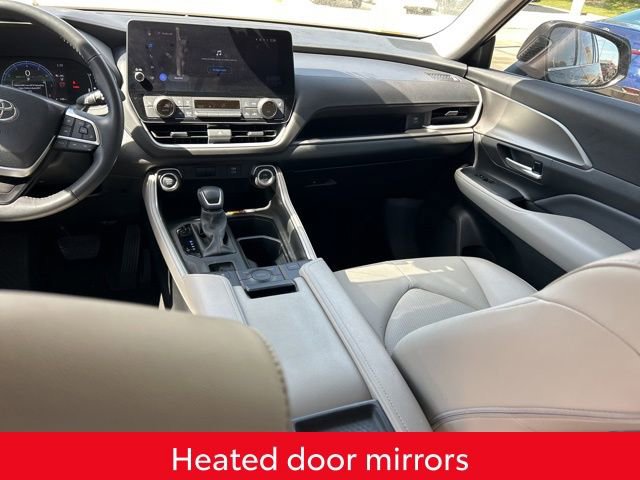 Used 2024 Toyota Grand Highlander XLE image 19