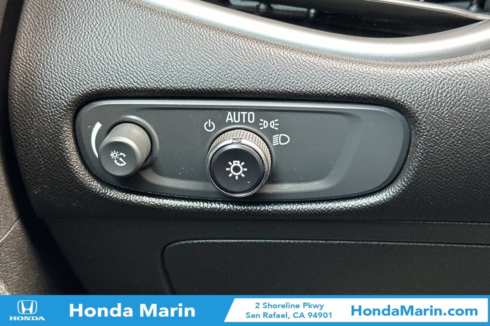Used 2023 Chevrolet Malibu LT FWD image 32