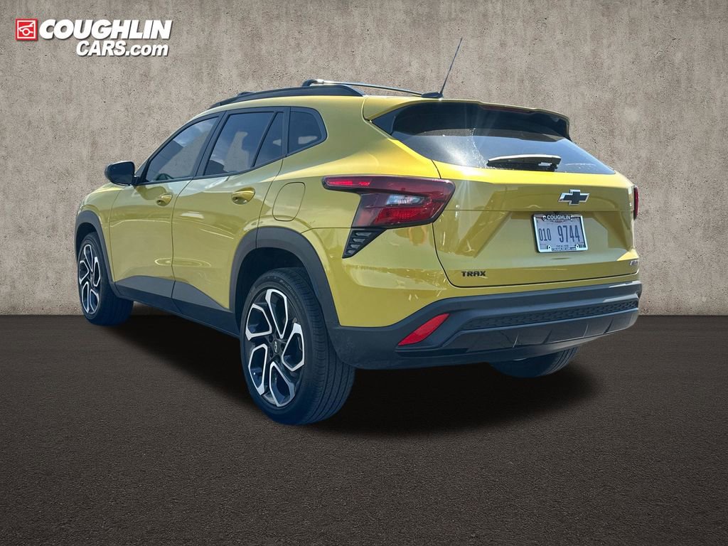 Used 2024 Chevrolet Trax RS w/ Sunroof Package image 5