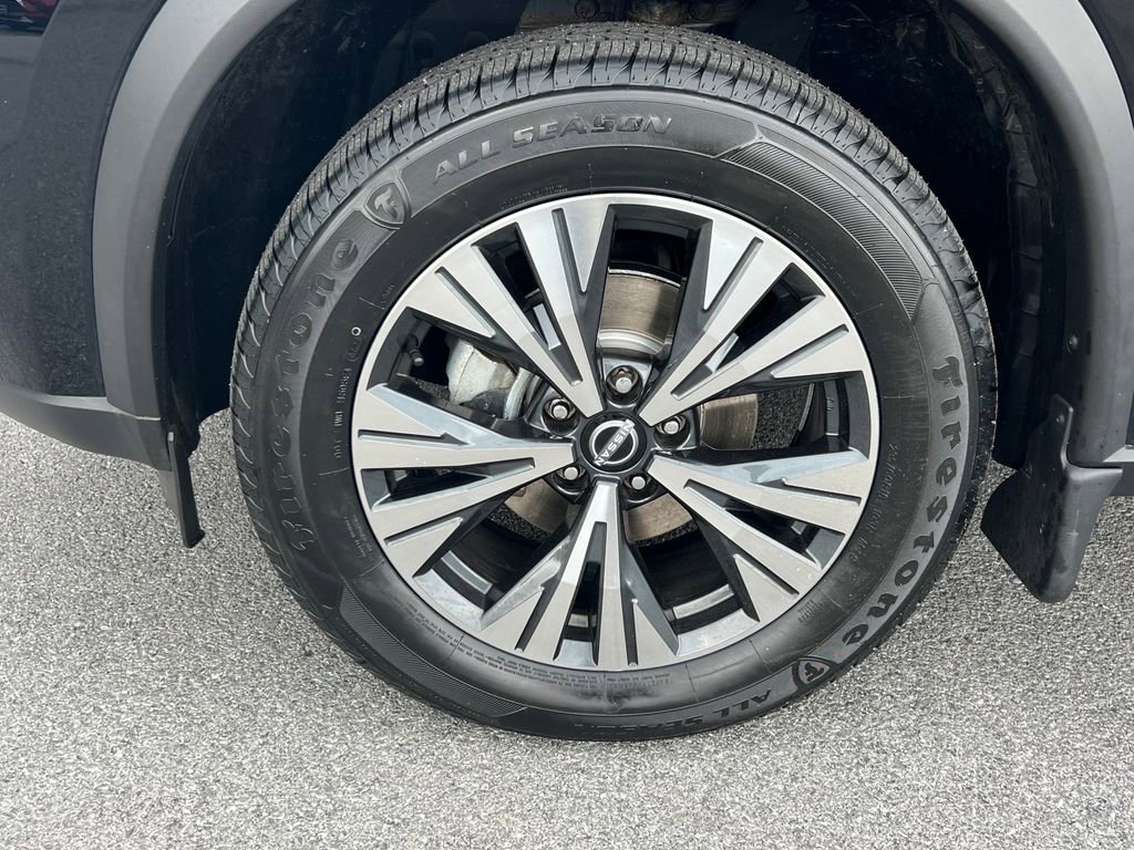 Used 2023 Nissan Rogue SV AWD/4WD image 14
