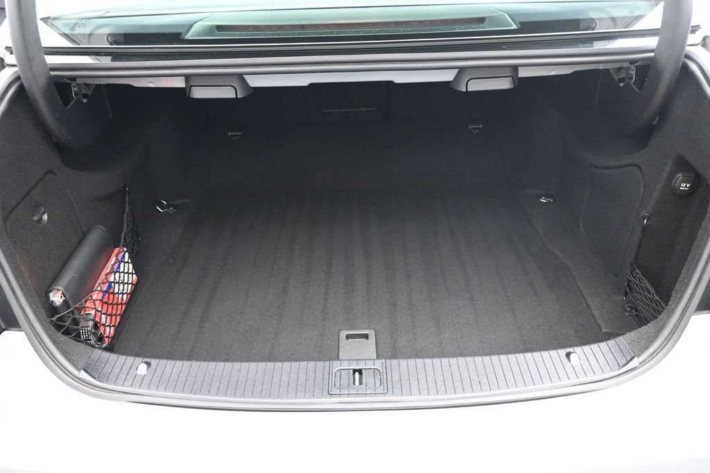 Used 2014 Mercedes-Benz E 250 BlueTEC Sedan image 17