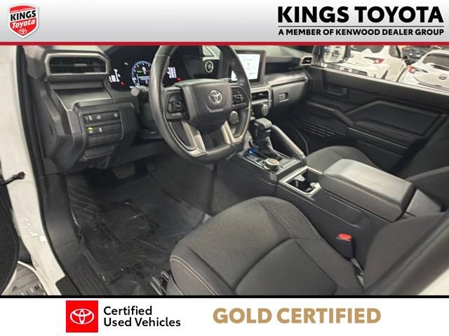 Used 2025 Toyota 4Runner SR5 AWD/4WD image 17