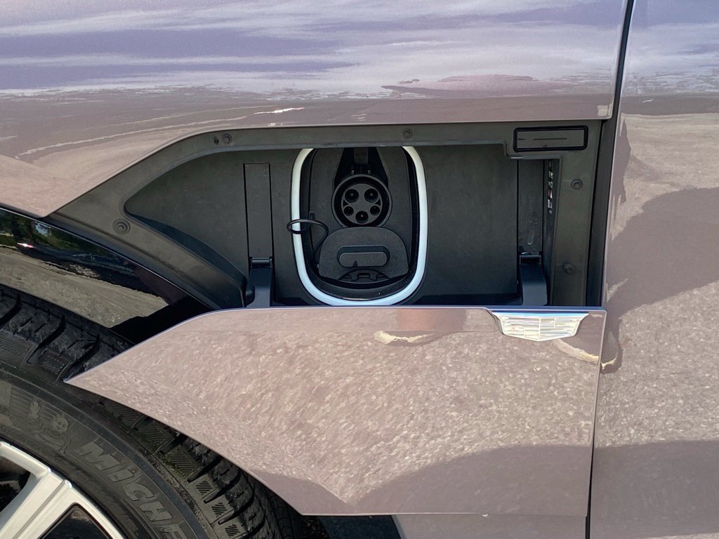 Used 2024 Cadillac Lyriq Tech RWD image 11
