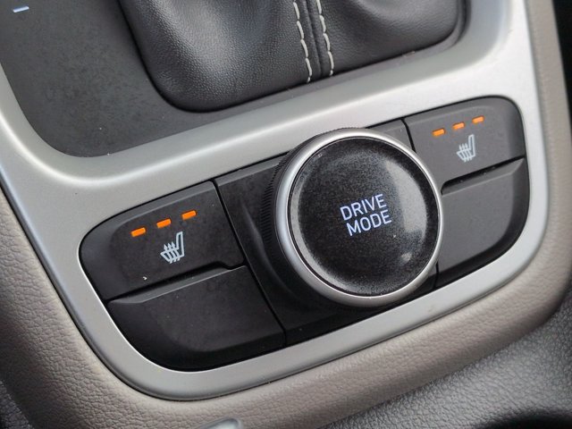 Used 2026 Hyundai Venue SEL FWD image 22