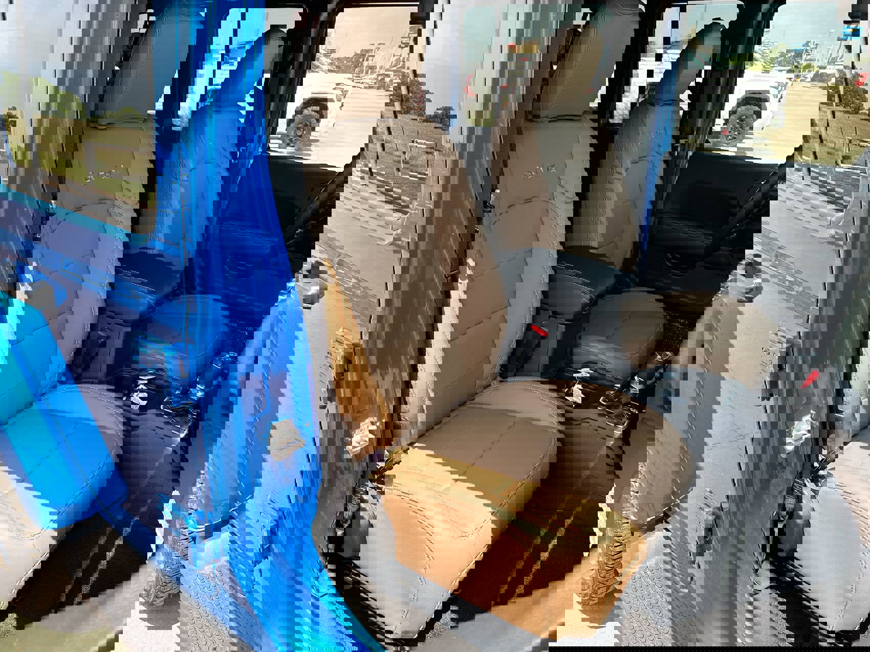 New 2023 Jeep Wrangler Sahara w/ Cold Weather Group image 23