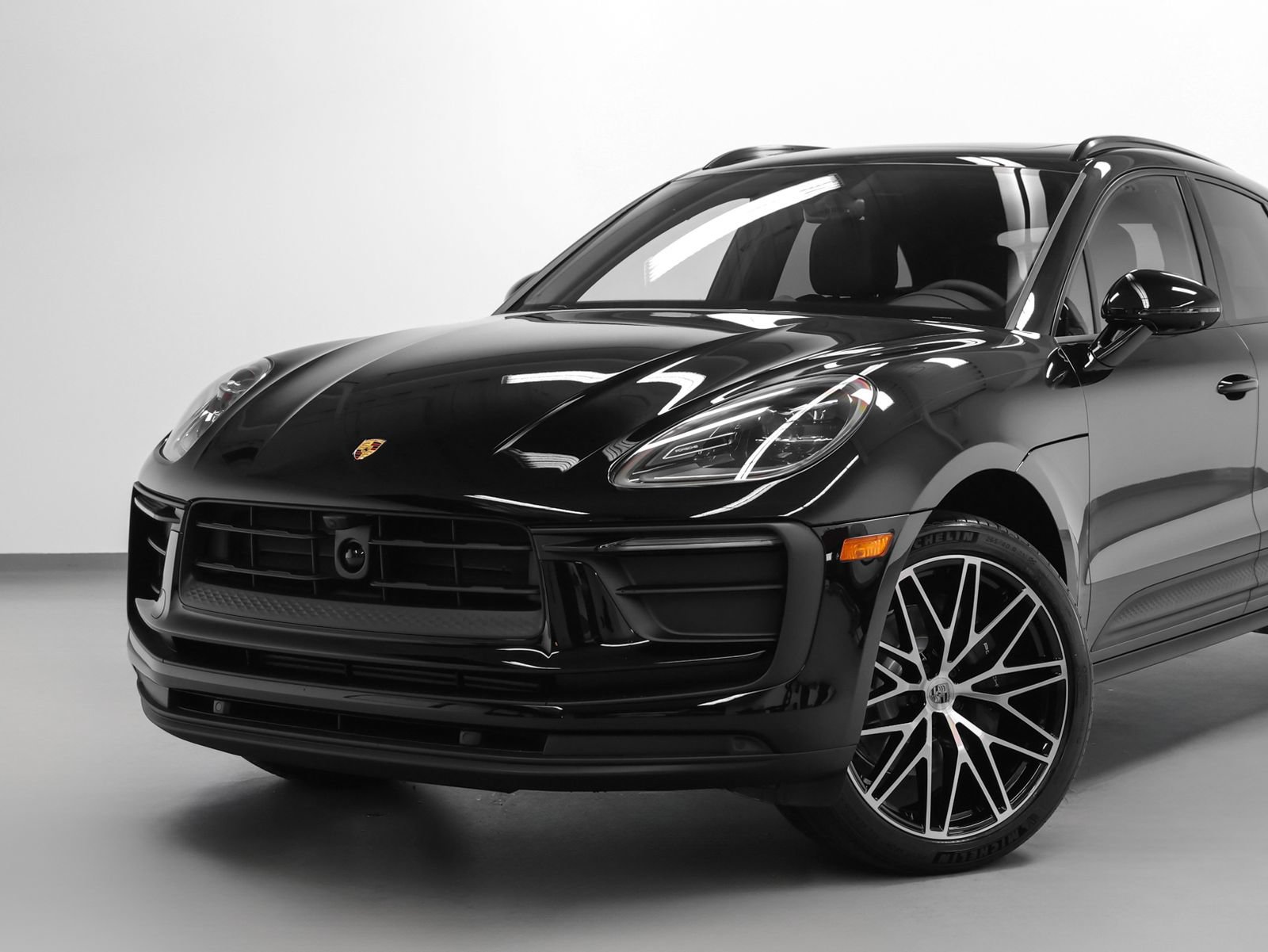 New 2026 Porsche Macan AWD/4WD image 7
