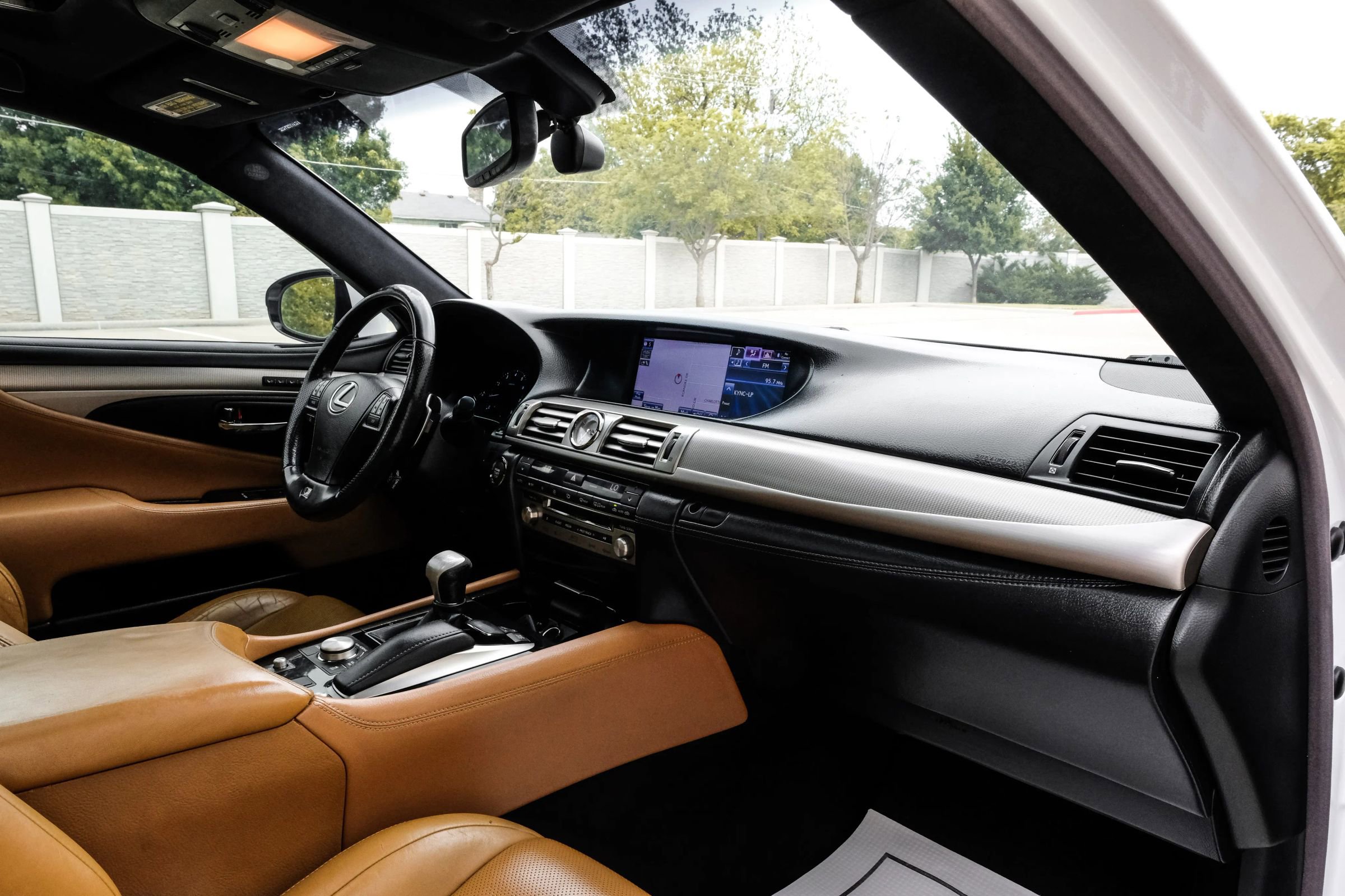 Used 2014 Lexus LS 460 AWD w/ F Sport Package image 21