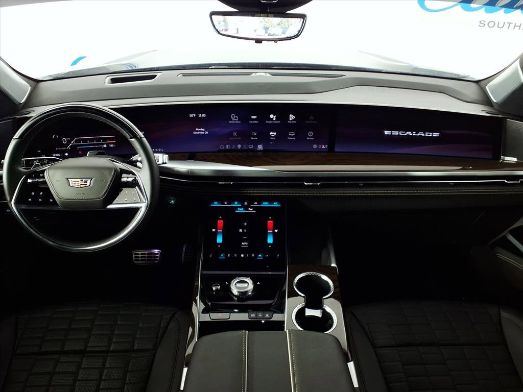 Used 2025 Cadillac Escalade ESV Sport Platinum image 11
