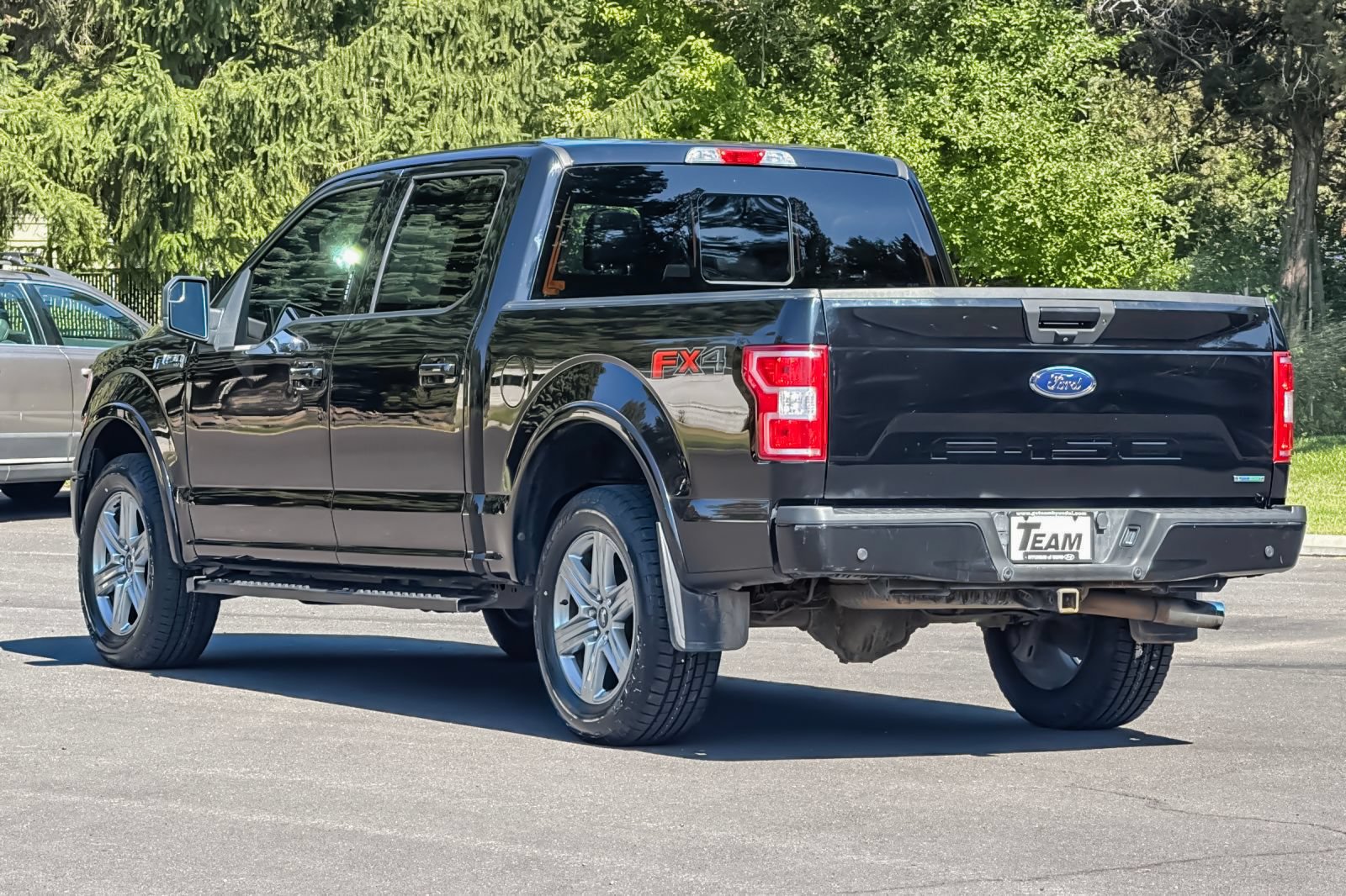 Used 2018 Ford F150 XLT w/ Equipment Group 302A Luxury AWD/4WD image 6
