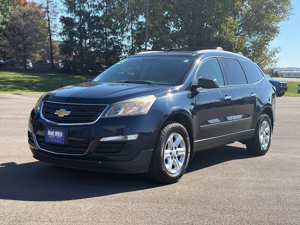 Used 2015 Chevrolet Traverse LS FWD image 2