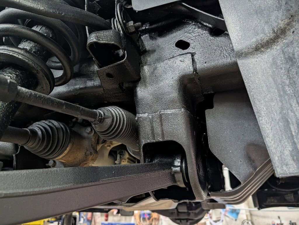 Used 2013 Chevrolet Avalanche LT w/ Suspension Package, Off-Road image 31