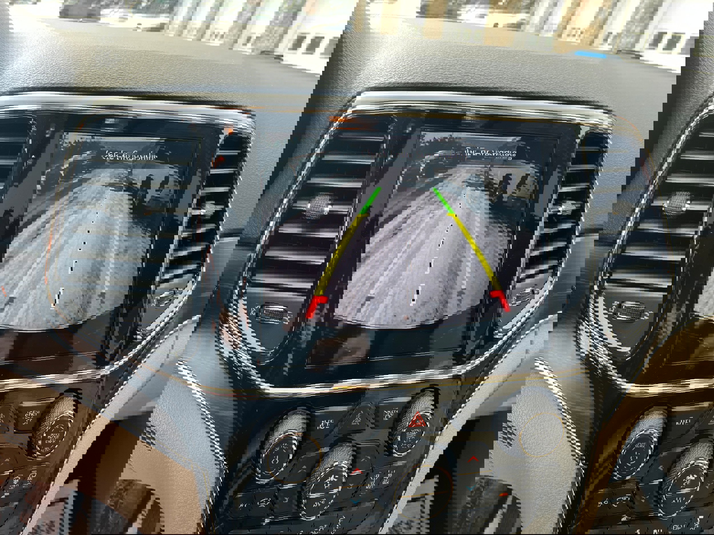 Used 2021 Jeep Grand Cherokee Limited image 17