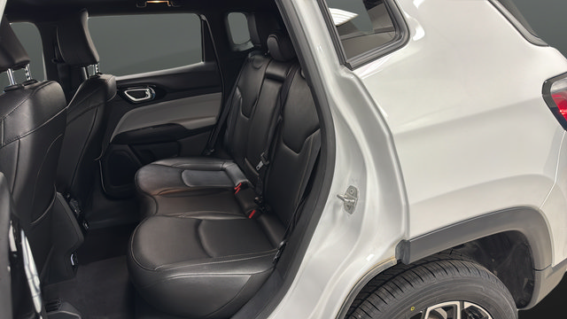 Certified 2025 Jeep Compass Limited AWD/4WD image 21