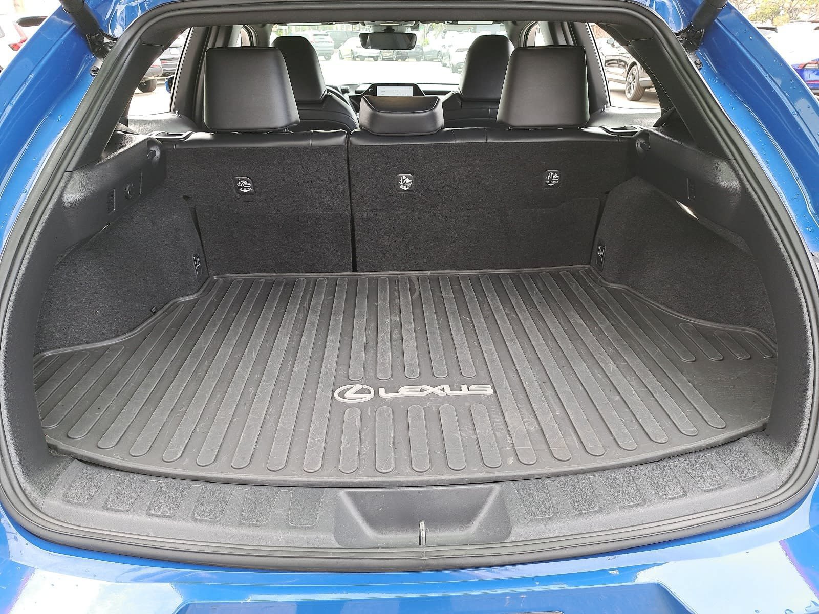 Used 2024 Lexus UX 250h FWD image 13