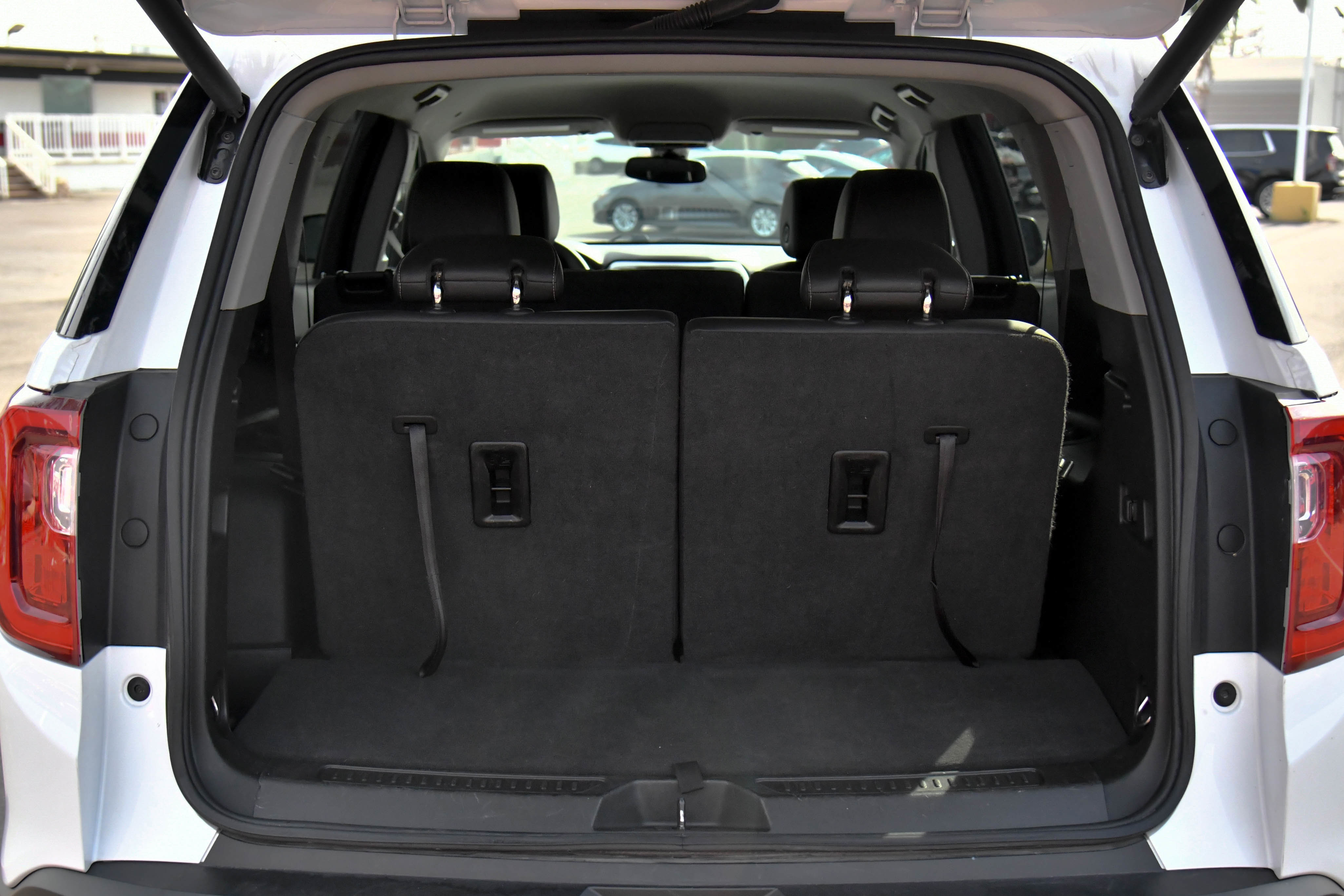 Used 2023 GMC Acadia SLT image 42