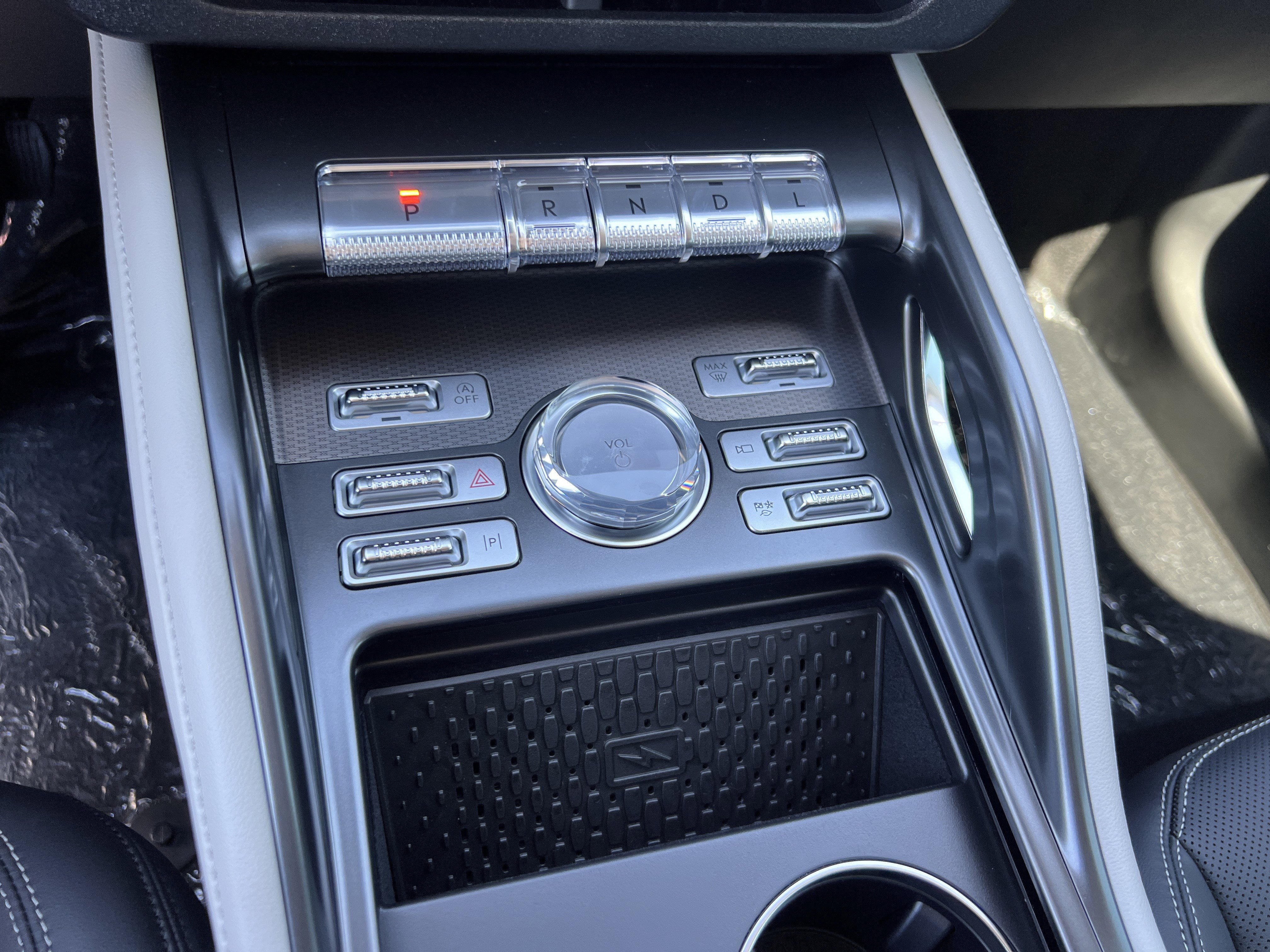 New 2025 Lincoln Nautilus Premier w/ Equipment Group 102A image 22