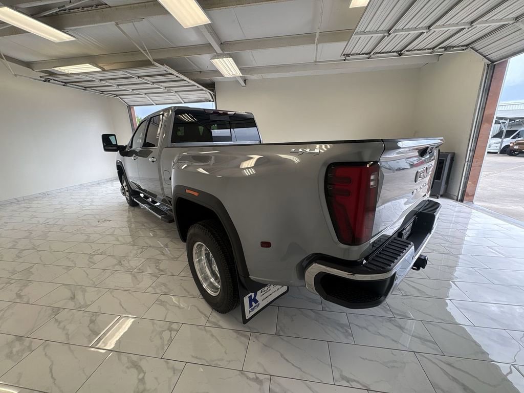 New 2026 GMC Sierra 3500 SLT w/ SLT Convenience Package image 6
