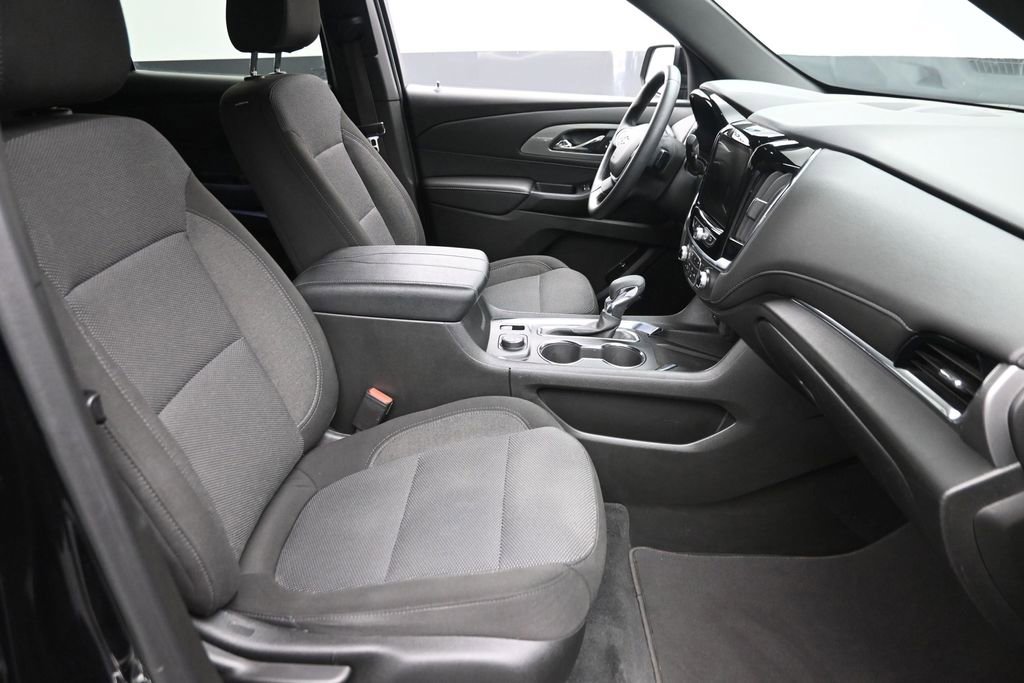 Used 2023 Chevrolet Traverse LT AWD/4WD image 7