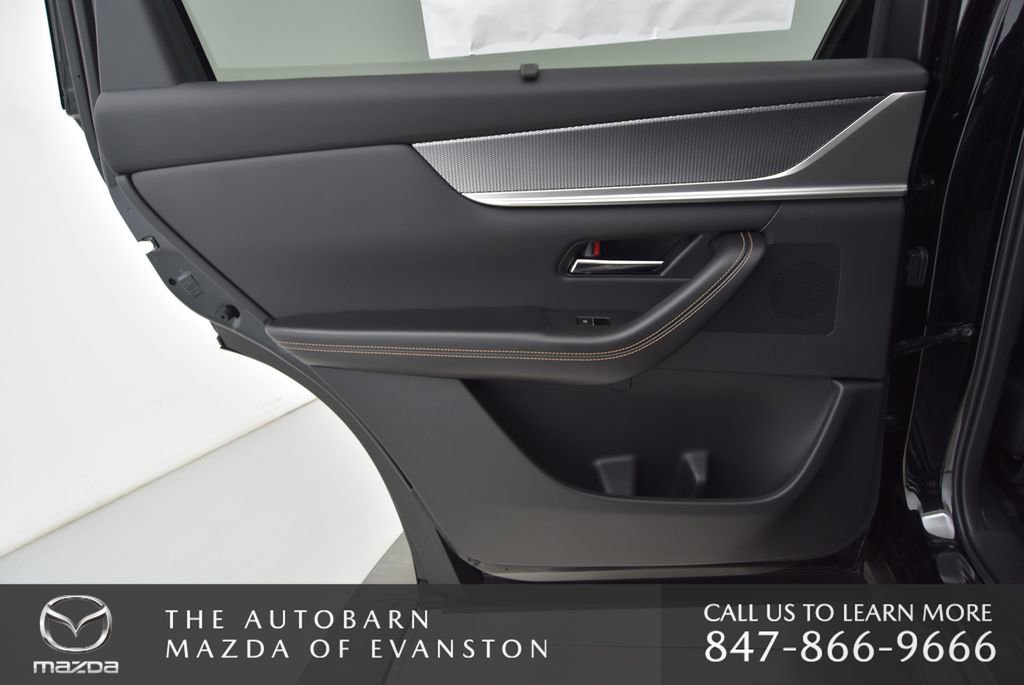 Certified 2025 MAZDA CX-70 Plug-In Hybrid w/ Premium Plus image 40