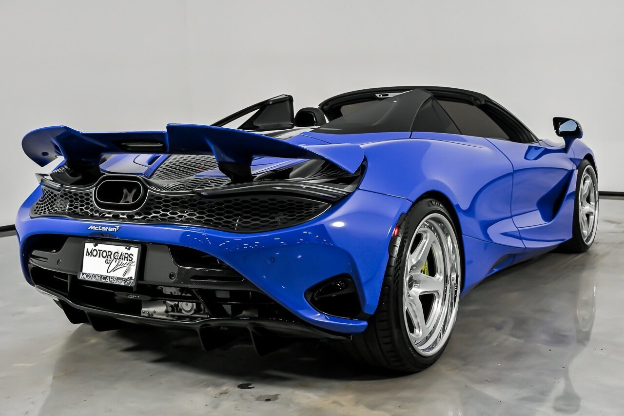 Used 2024 McLaren 750S Spider RWD image 12