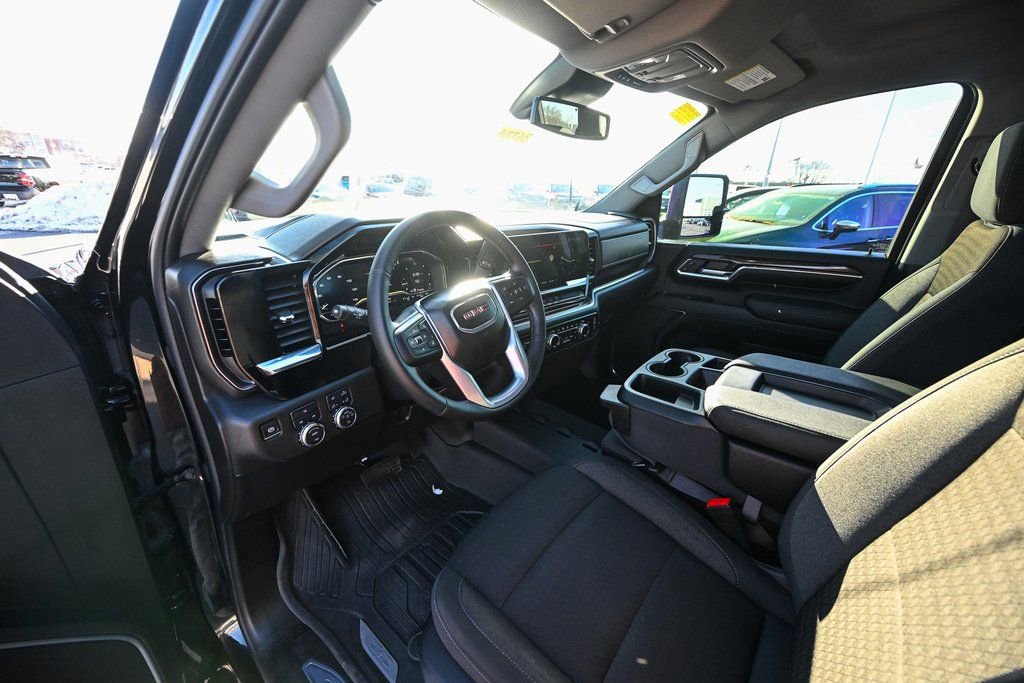 Used 2024 GMC Sierra 2500 SLE image 16