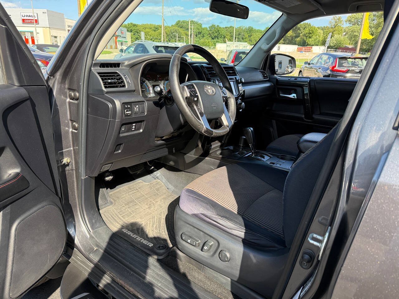 Used 2014 Toyota 4Runner Trail AWD/4WD image 10