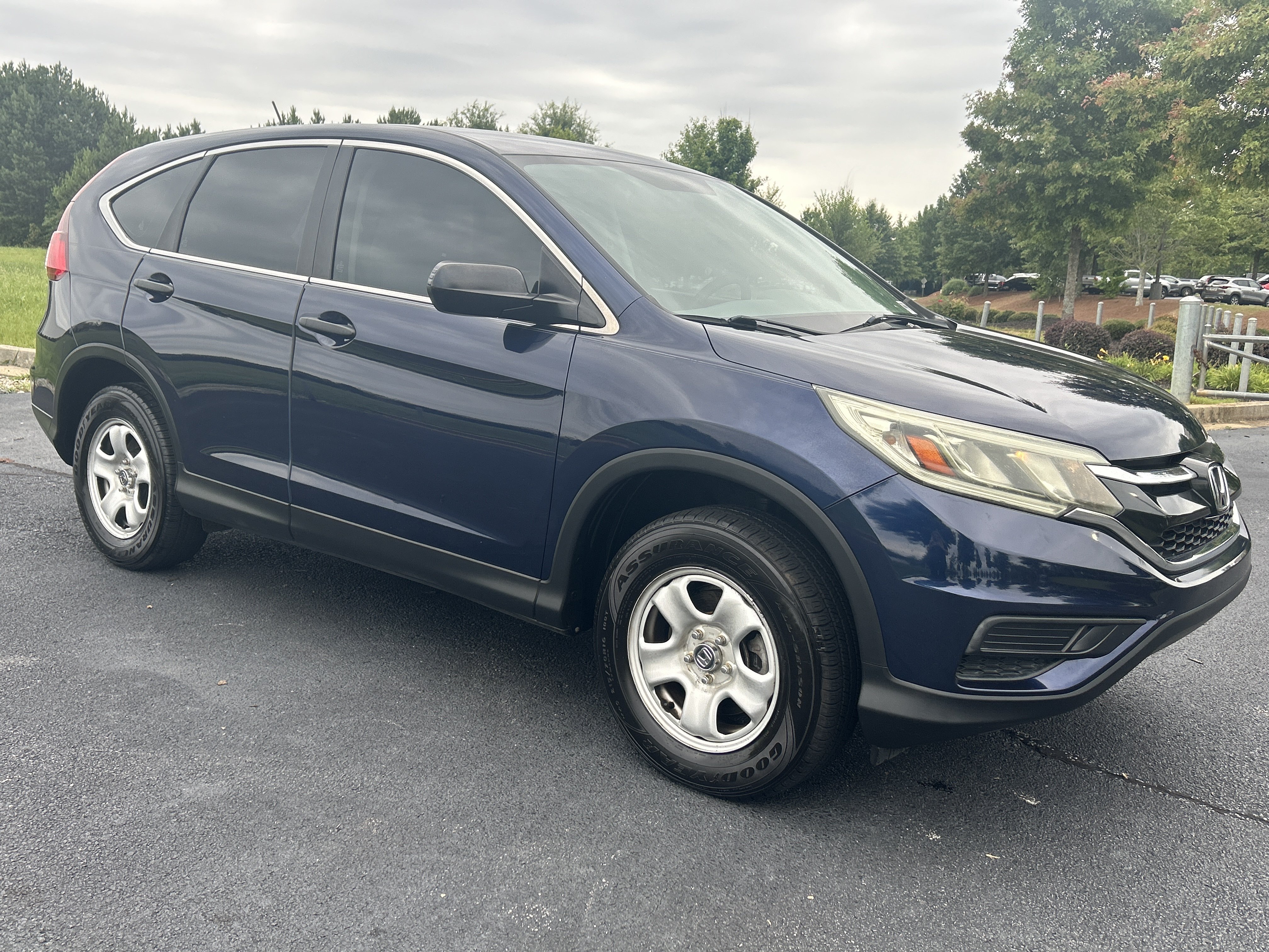 Used 2015 Honda CR-V LX image 2