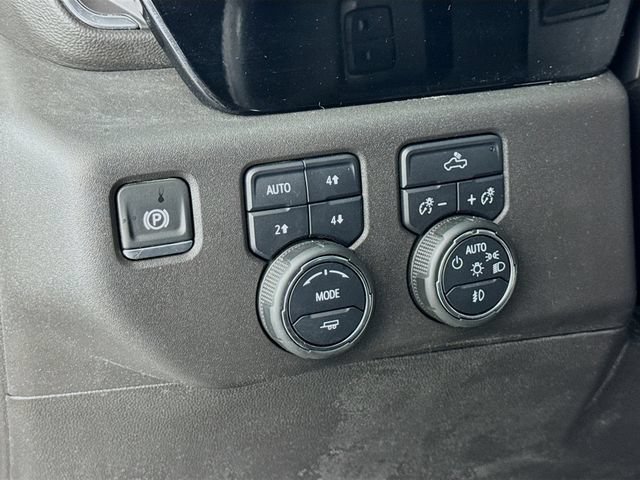 Used 2024 Chevrolet Silverado 1500 LT Trail Boss w/ Convenience Package II AWD/4WD image 10