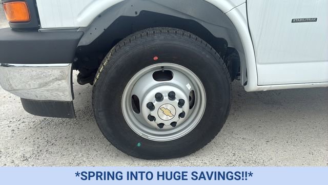New 2024 Chevrolet Express 3500 w/ Power Convenience Package image 21