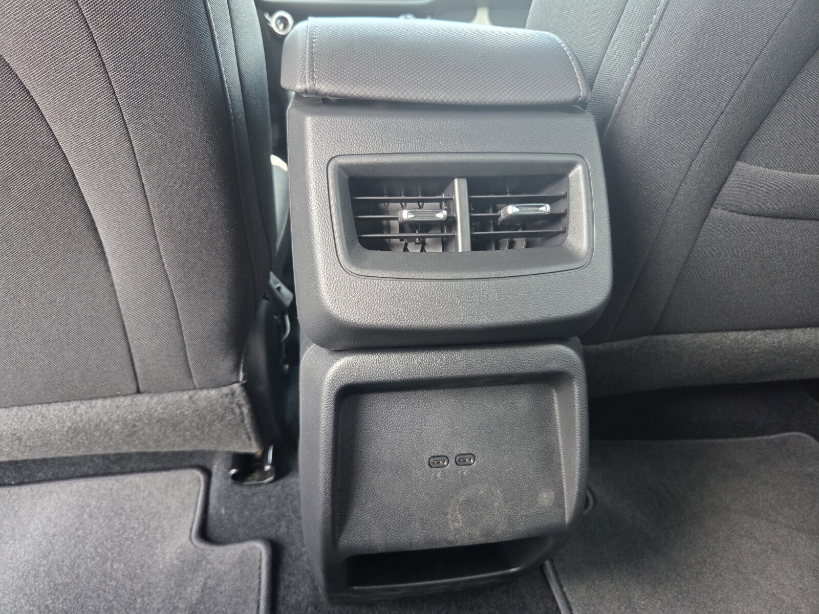 New 2026 Chevrolet Equinox EV LT w/ Midnight Package FWD image 10