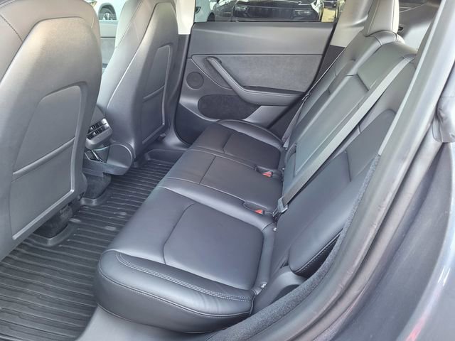 Used 2023 Tesla Model Y Long Range image 17