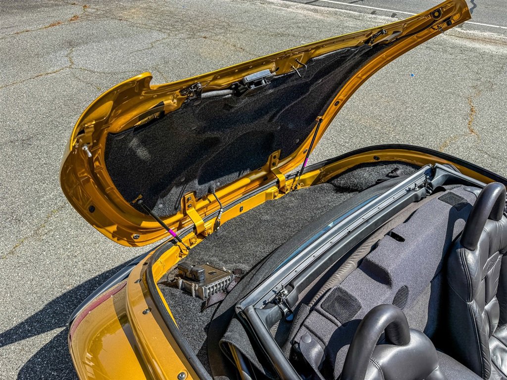 Used 2002 Chrysler Prowler image 9