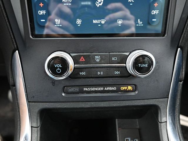 Used 2022 Ford Edge Titanium w/ Equipment Group 301A AWD/4WD image 22